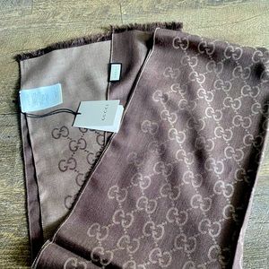 Gucci GG jacquard pattern knitted scarf